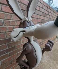 Wile E Coyote: Loony Tunes Replica